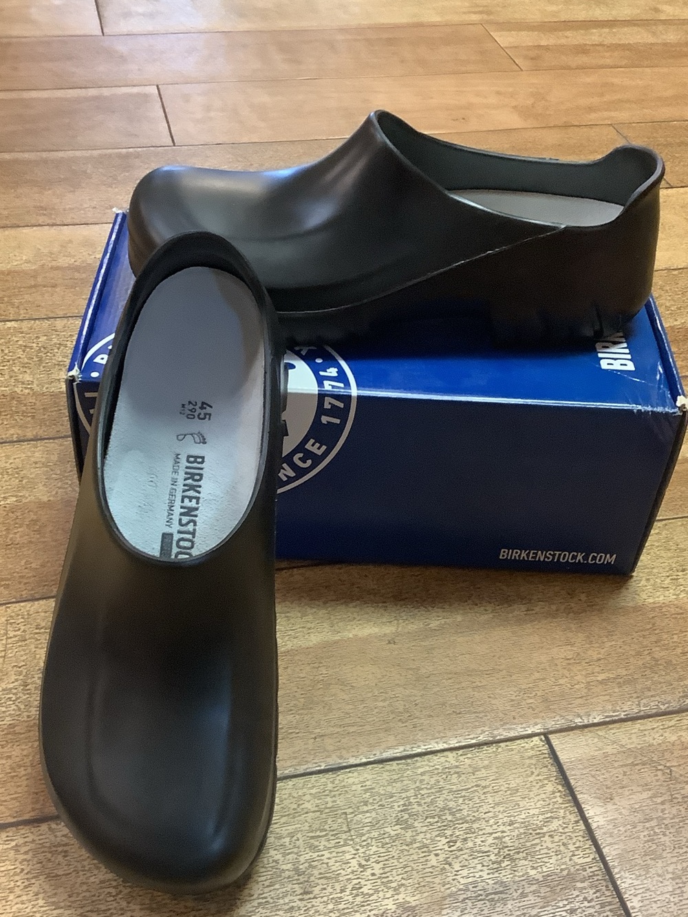 Vintage A630 black opium style work clog slip resistant never worn